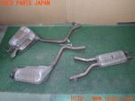 3UPJ=36620152]ベンツ CLS350 ブルーエフィシェンシーAMGスポーツパッケージ(218359 C218)前期 純正A2124910501 マフラー 3分割カット 中古_s0