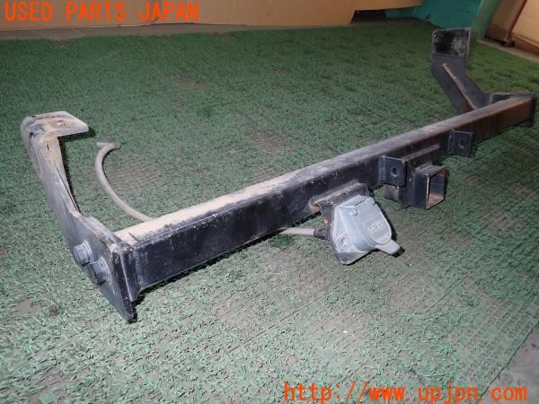 3UPJ=36660043]ハイエースワゴン(KZH100G)社外 ヒッチメンバー トレーラーヒッチ 7極ヒッチコンセント付き 中古_m1