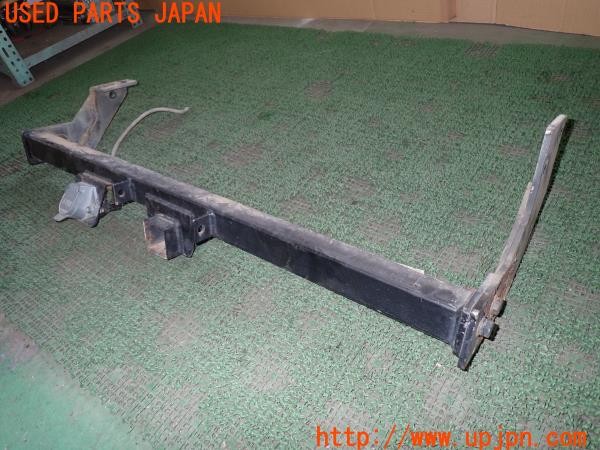 3UPJ=36660043]ハイエースワゴン(KZH100G)社外 ヒッチメンバー トレーラーヒッチ 7極ヒッチコンセント付き 中古_m2