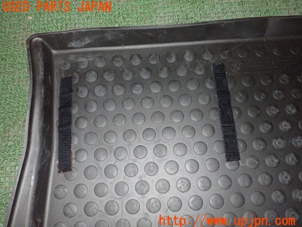 3UPJ=36680634]BMW 525i(NU25 E60)後期 純正 ラゲッジトレイ ラゲッジマット トランクマット 中古_m1