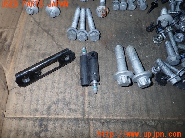 3UPJ=36890720]BMW ミニ(MINI)ジョンクーパーワークス クラブマン(JZJCWM F55)ネジ・ナット・ステー類 セット ジャンク_m2