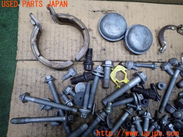 3UPJ=37260720]ベンツ A200 d(177012 W177)ネジ・ナット・ステー類 セット ジャンク_m4