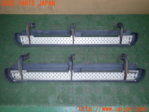 3UPJ=37330025]パジェロ ロング スーパーエクシード(V75W)前期 純正 サイドステップ 中古_m4