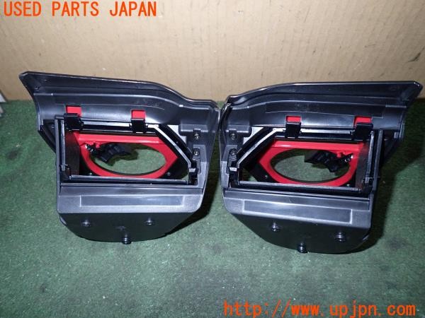 3UPJ=37540631]スイフト スポーツ(ZC33S 2型)YAC 槌屋ヤック ドリンクホルダー 運転席・助手席用 中古_m2