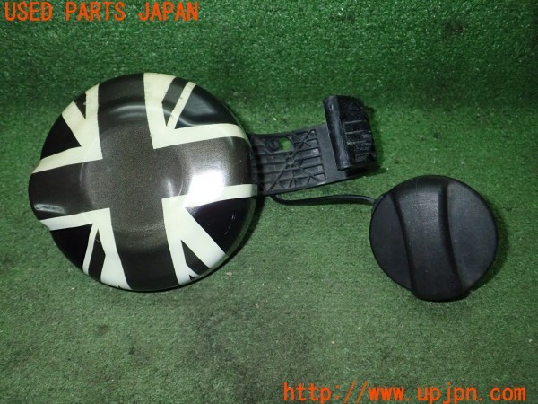 3UPJ=37880012]BMW ミニ(MINI)ジョンクーパーワークス(XMJCW F56)純正 フューエルリッド 社外 フューエルタンクカバー付き 中古_m0