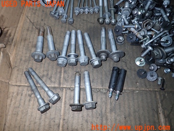 3UPJ=37880720]BMW ミニ(MINI)ジョンクーパーワークス(XMJCW F56)ネジ・ナット・ステー類 セット ジャンク_m2