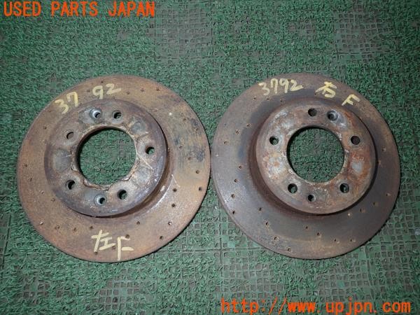 3UPJ=37920305]サバンナ RX-7 カブリオレ(FC3C)後期 社外 フロントディスクローター ドリルド 中古_m0