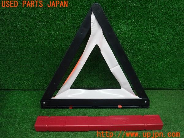3UPJ=37940643]BMW 320i グランツーリスモ(3X20 F34)純正 6 770 487 三角表示板 停止表示板 中古_m1