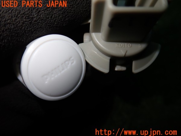 3UPJ=37980505]インプレッサ WRX-STI(GRB A型)PHILIPS フィリップス 12V 6000K LEDバルブ KOITO 2極 コネクター付き 中古_m4