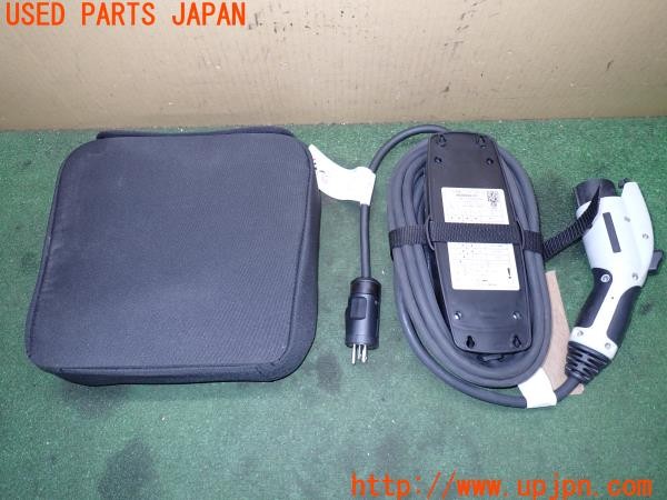 3UPJ=38280550]BMW 740e アイパフォーマンス(7D20 G11)純正 8648050-01 EV充電ケーブル モード2ケーブル 充電器 中古_m1