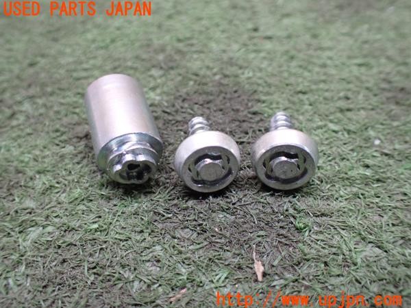 3UPJ=38450001]パジェロ GR(V93W)中期 純正 MZ598350 McGard マックガード ロックボルト ナビロックボルト 中古_m1