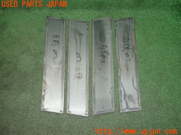 3UPJ=38520001]クライスラー 300C 5.7HEMI(LX57)前期 社外 ドアピラーパネル ドアピラーカバー 中古_m3