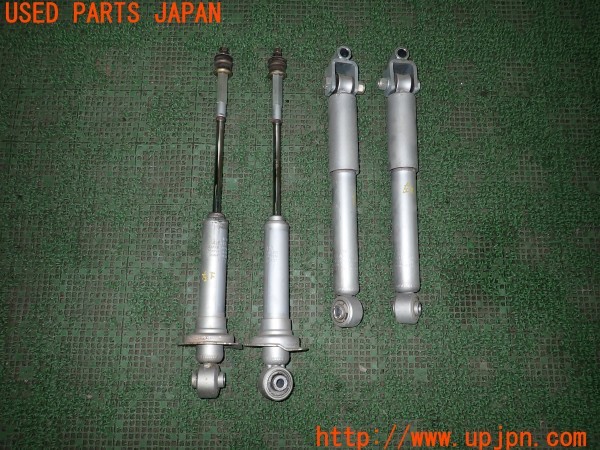 3UPJ=39050408]ジムニー XC(JA22W 2型)純正 41700-82CB0 サスペンション ストラット ショックアブソーバー 難有 中古_m0