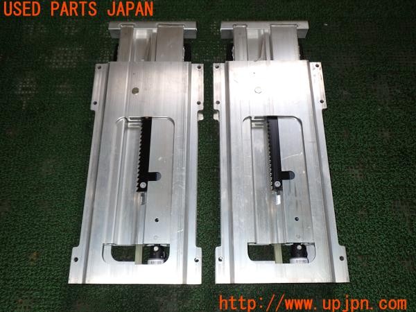 3UPJ=39540717]VW ニュービートル カブリオレ LZ(1YAZJ)純正 1Y0 880077 N ロールオーバー プロテクションバー 中古_m1