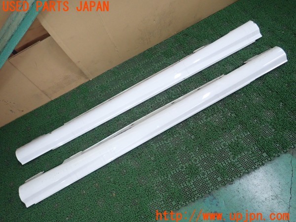 3UPJ=39590025]ベンツ C180(204049 W204)純正 A2046981354 A2046981454 サイドステップ 中古_m0