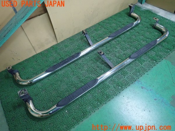 3UPJ=40100025]シボレー サバーバン(型式不明 GMT830)ARIES サイドステップ サイドバー 長さ：約2175mm 中古_m0