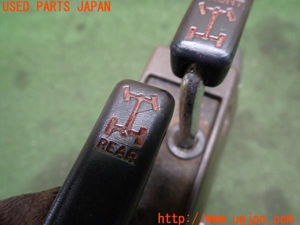 3UPJ=40290614]ランクル60(FJ62V(改))後期 純正 デフロックレバー ワイヤー式 前後 中古_m4