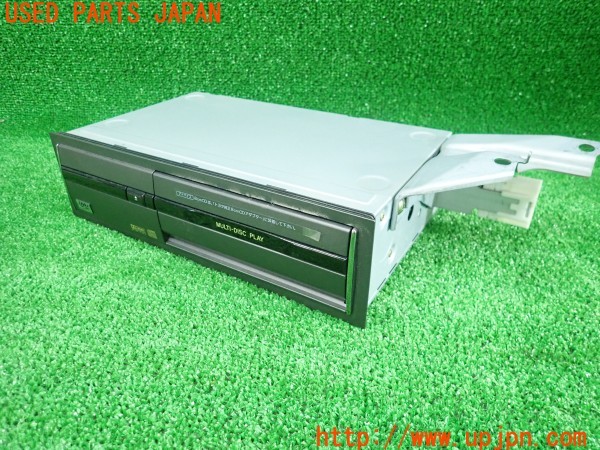 3UPJ=40330501]セルシオ C仕様 プレミアム(UCF31)純正 86270-50141 XDV-M8006 DVDチェンジャー 中古_m0