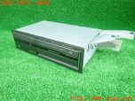 3UPJ=40330501]セルシオ C仕様 プレミアム(UCF31)純正 86270-50141 XDV-M8006 DVDチェンジャー 中古_s0