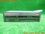 3UPJ=40330501]セルシオ C仕様 プレミアム(UCF31)純正 86270-50141 XDV-M8006 DVDチェンジャー 中古_s2