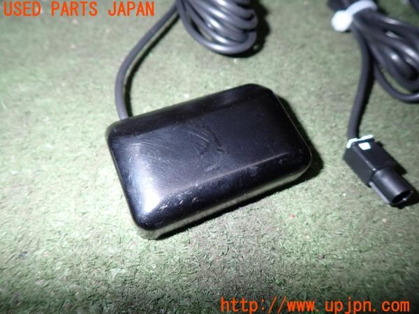 3UPJ=40580510]ベンツ SL350(230467 R230)前期 純正 M 000 820 00 89 MM・CY-NQ1101B VICS受信ユニット アンテナ ビーコン 中古_m2