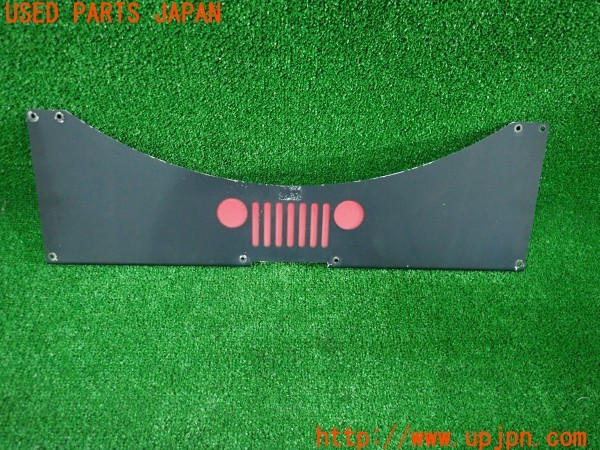 3UPJ=41400012]ジープ ラングラー アンリミテッド ルビコン ハードロック(JK36LR)社外 リアバンパープレート グリルロゴ 中古_m0