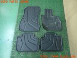 3UPJ=41870629]BMW 118i プレイ(7K15 F40)BMW純正 51472406753 オールウェザーフロアマット ラバーマット 右ハンドル車用 BMW F48 用 中古_s0