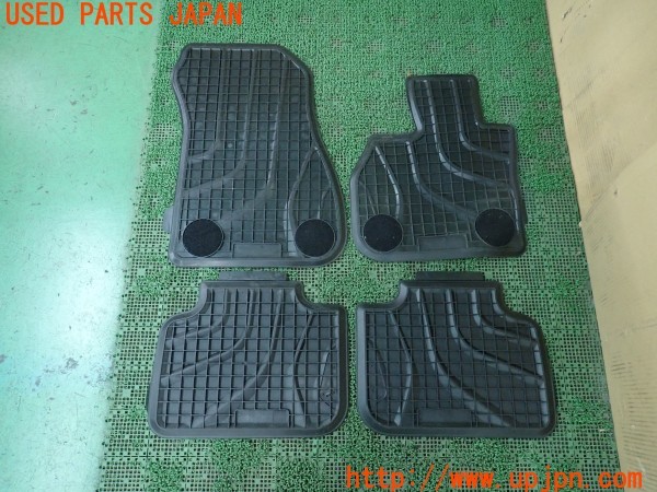 3UPJ=41870629]BMW 118i プレイ(7K15 F40)BMW純正 51472406753 オールウェザーフロアマット ラバーマット 右ハンドル車用 BMW F48 用 中古_m3