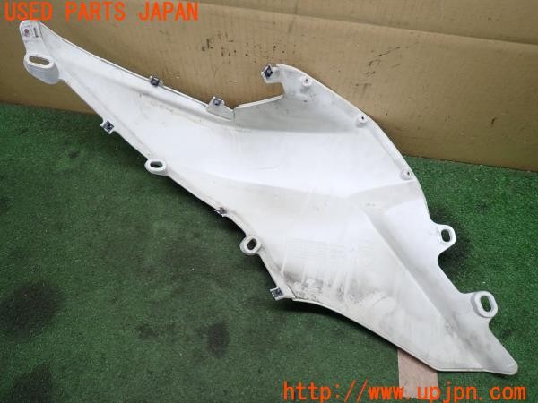 3UPJ=41940004]ドゥカティ ムルティストラーダ 1200S ツーリング(ZDMA200ACAB)純正 48032941A タンクカバー右 中古_m3