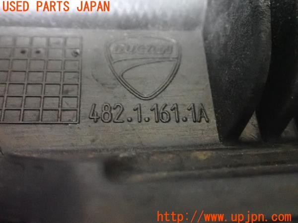 3UPJ=41940563]ドゥカティ ムルティストラーダ 1200S ツーリング(ZDMA200ACAB)純正 482.1.161.1A テールフェアリング 左 中古_m4