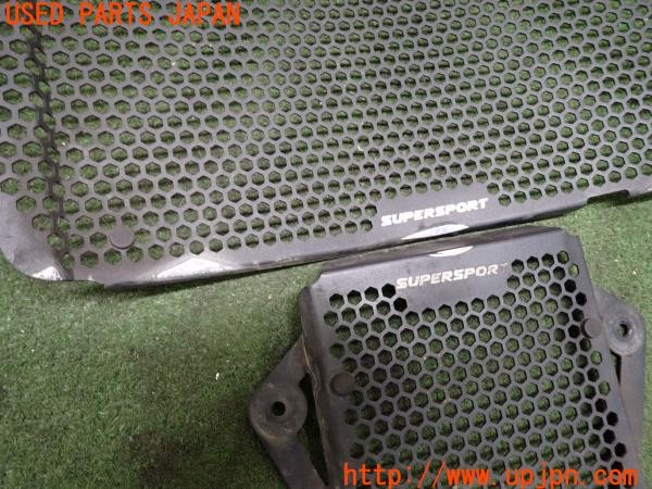 3UPJ=41950125]ドゥカティ スーパースポーツ S(ZDMVA01JAKB)社外 ラジエーター・オイルクーラーカバー コアガード 中古_m1