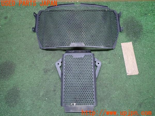 3UPJ=41950125]ドゥカティ スーパースポーツ S(ZDMVA01JAKB)社外 ラジエーター・オイルクーラーカバー コアガード 中古_m2