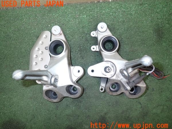3UPJ=41970565]ドゥカティ ムルティストラーダ 1000DS(ZDMA100AA3B)純正 フットステップ 中古_m1