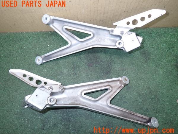 3UPJ=41970568]ドゥカティ ムルティストラーダ 1000DS(ZDMA100AA3B)純正 824.1.079.1A 824.1.080.1A タンデムステップ 中古_m1