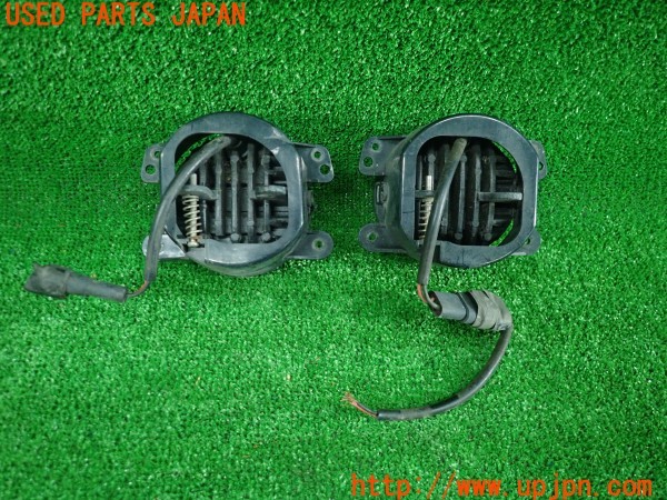 3UPJ=42100558]ジープ ラングラー アンリミテッド サハラ(JK36L)社外 フォグランプ フォグ 左右セット 難あり 中古_m1