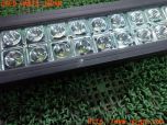 3UPJ=43640590]ジープ ラングラー アンリミテッド サハラ(JK38L)社外 LEDライトバー ピラーステー付き 中古_s3