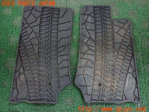3UPJ=43640629]ジープ ラングラー アンリミテッド サハラ(JK38L)純正 MOPAR 82211508/09 フロアマット ラバーマット 右ハンドル用 中古_m1
