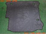 3UPJ=43640634]ジープ ラングラー アンリミテッド サハラ(JK38L)純正 MOPAR 82213184 ラゲッジマット カーゴトレイ 中古_s3