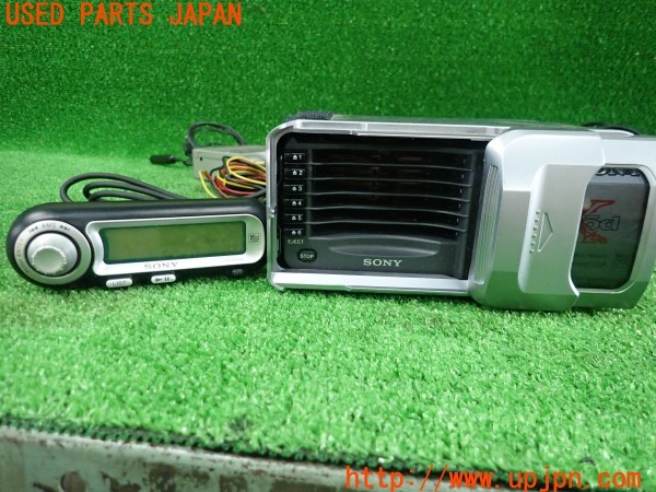 3UPJ=44440501]ロードスター Rリミテッド(NA8C)SONY ソニー MDX-66XLP MDチェンジャー 6MD 6連奏 中古_m2