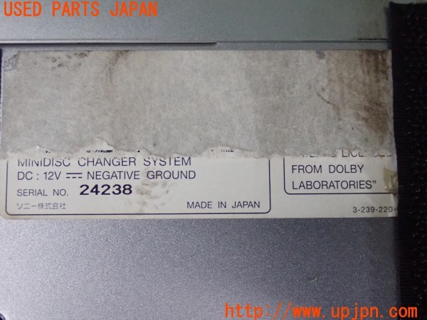 3UPJ=44440501]ロードスター Rリミテッド(NA8C)SONY ソニー MDX-66XLP MDチェンジャー 6MD 6連奏 中古_m4